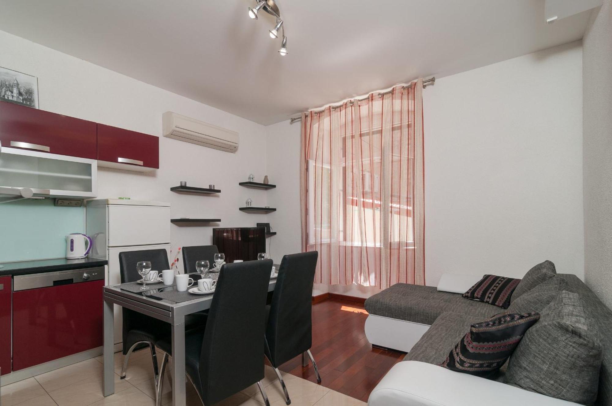 Split Center Apartment Exterior photo